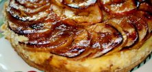 Пирог с карамелизированными яблоками 